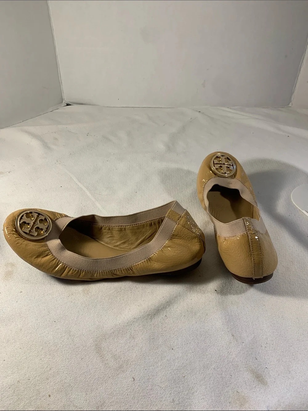 Tory Burch Caroline Tan Patent Leather Pull On Logo Ballet Flats 7 M